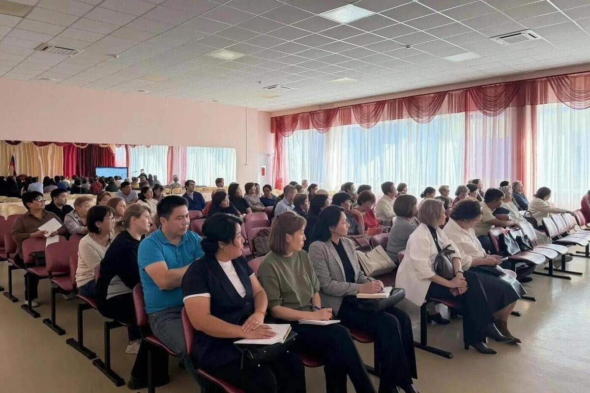 Учителям Калмыкии рассказали о требованиях ГИА-2027