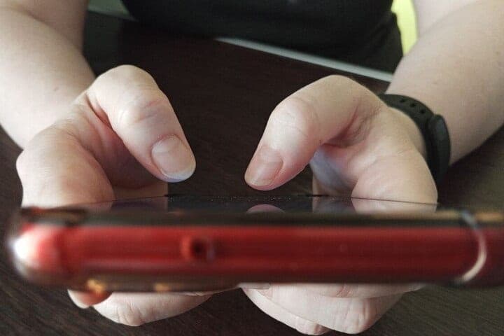 After a conversation with a robot, the guy lost 5.5 million rubles