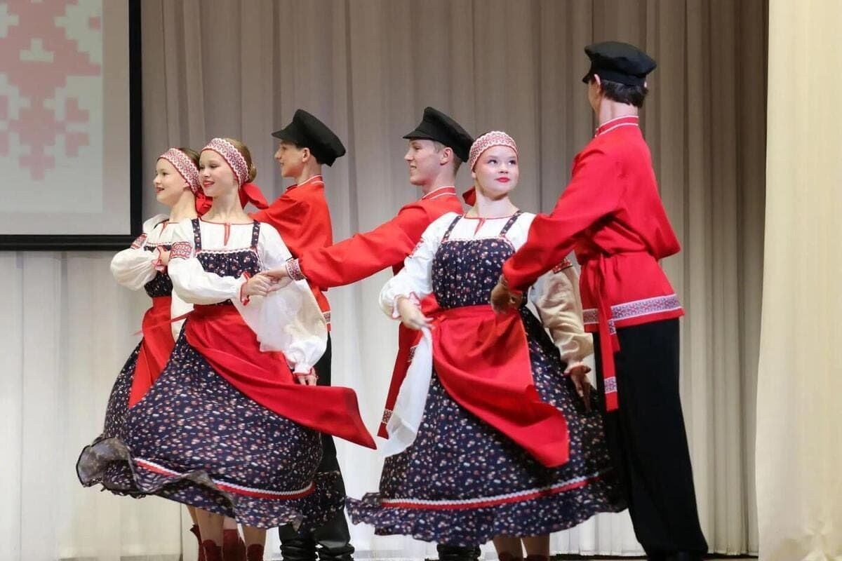 Interdistrict festival of Russian folk dance held in Kirisha