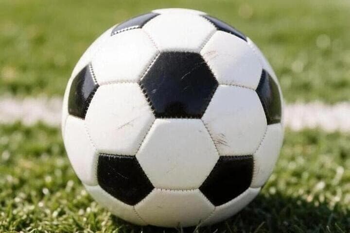Zaporozhye Fußballspieler schlagen Kherson im Spiel von "Commonwealth"