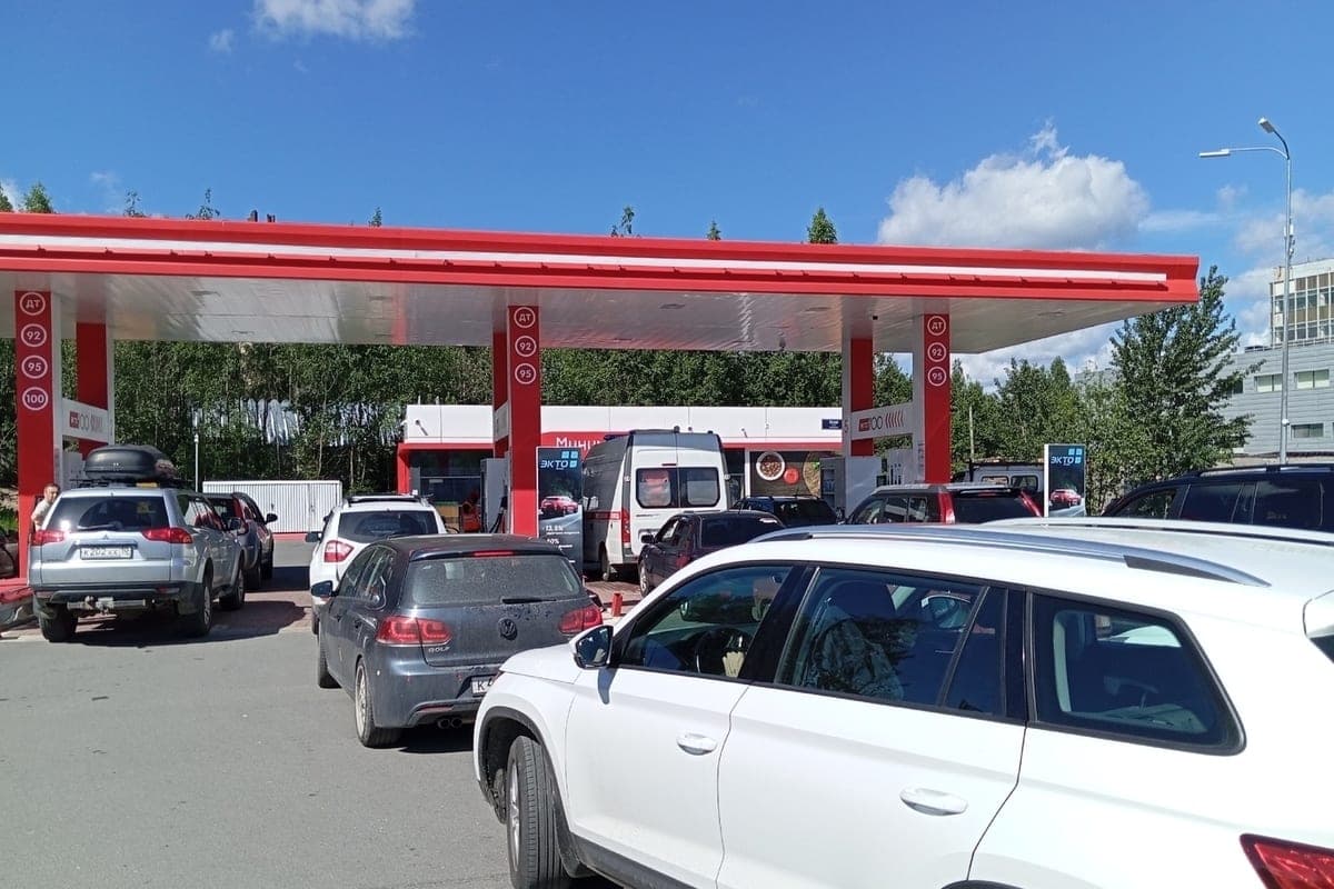 The head of Karelia announced the complete abolition of restrictions on the sale of fuel at gas stations in the republic