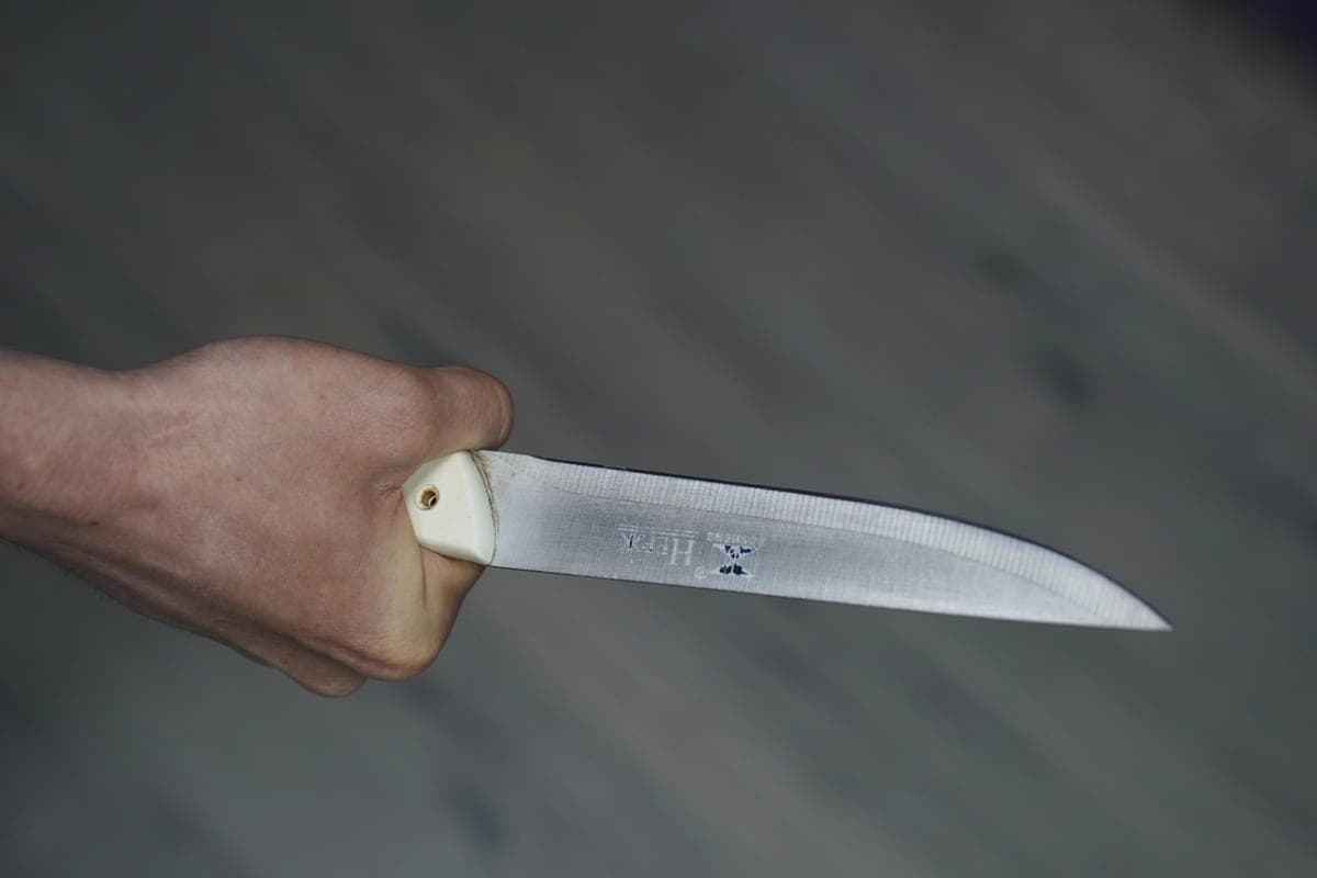 Under Shchekino drunk man 10 times stabbed a woman for a bag