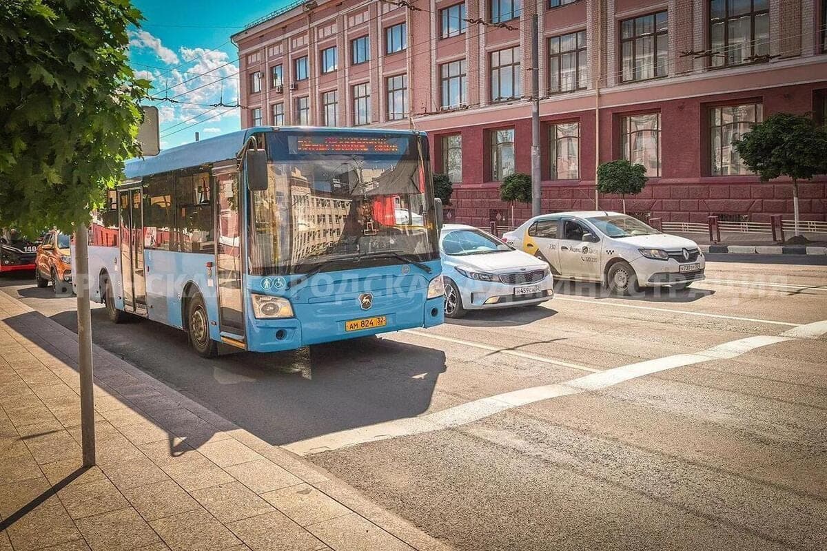 In Bryansk, students can ride buses and trolleybuses for 25 rubles