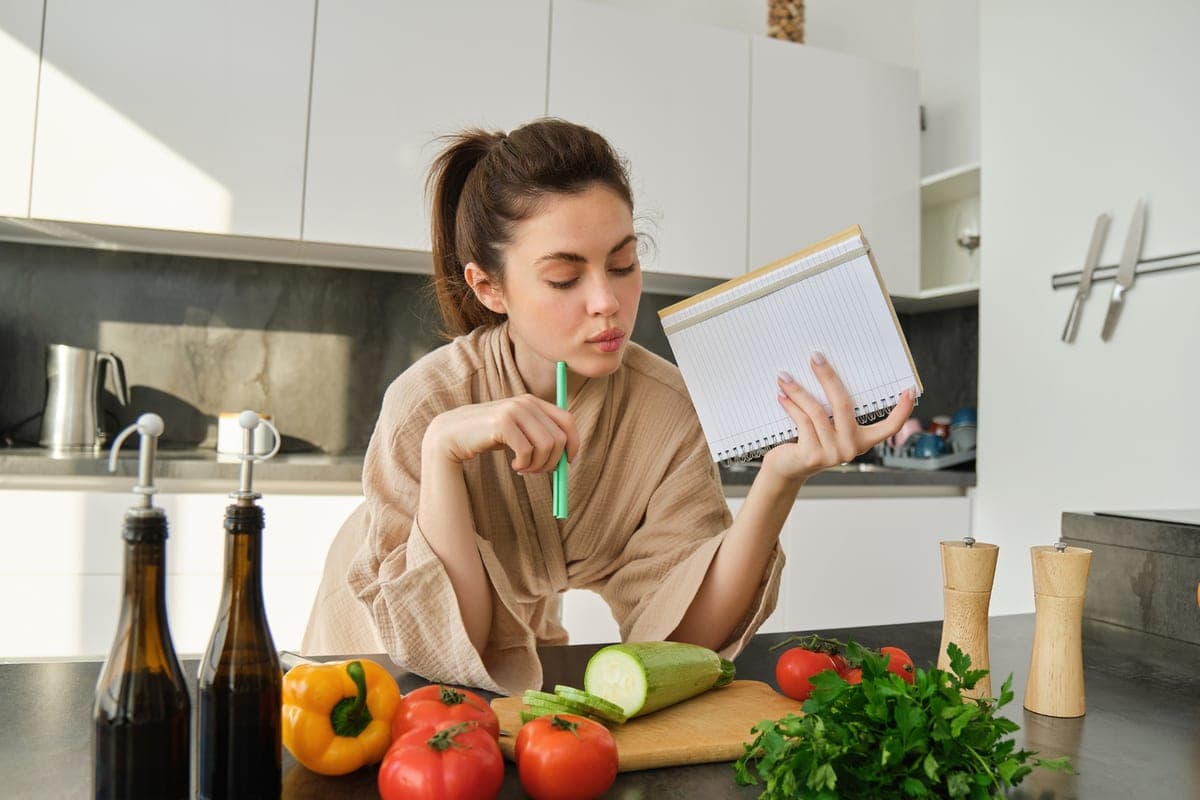 Пензенцам напомнили правила хранения продуктов