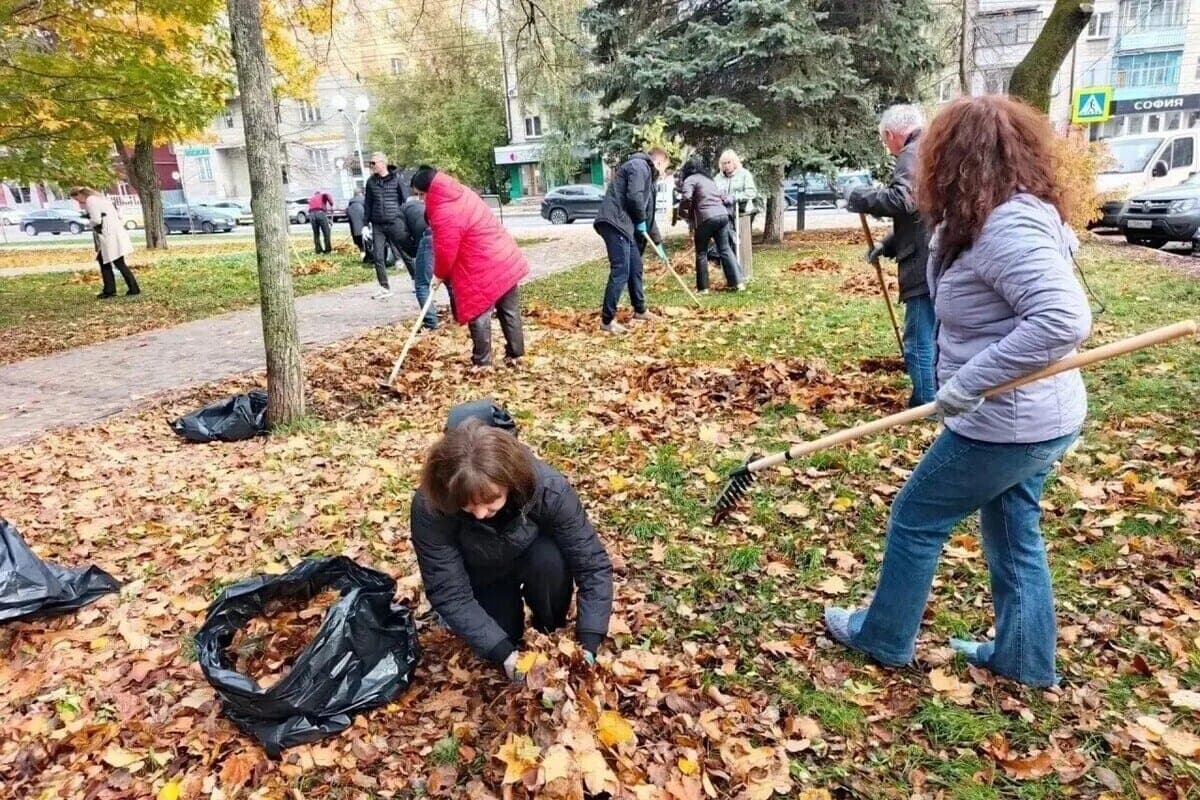 В Курске стартовал общегородской субботник