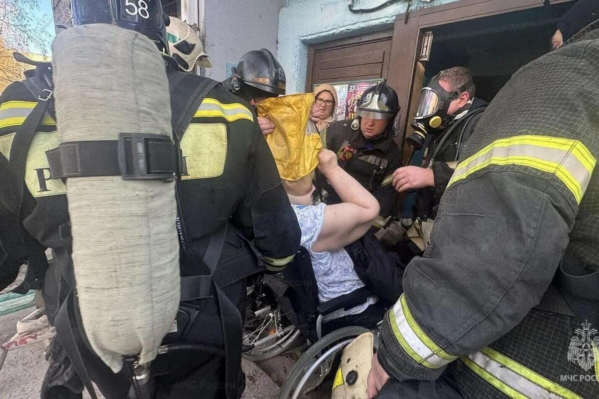 Пожарные ликвидировали возгорание в квартире дома в Гусь-Хрустальном