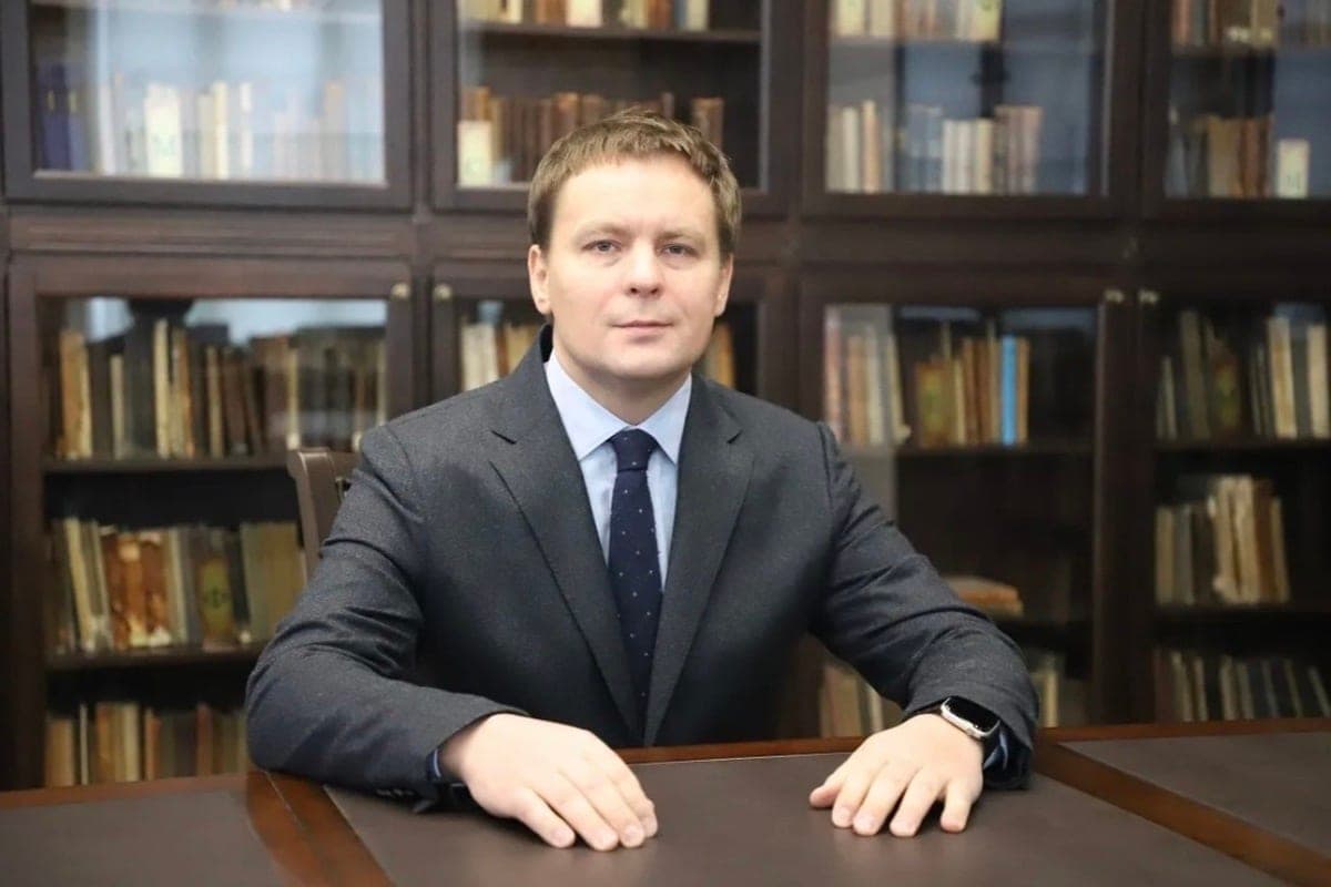 Viktor Sdobnyakov re-elected as rector of NSPU