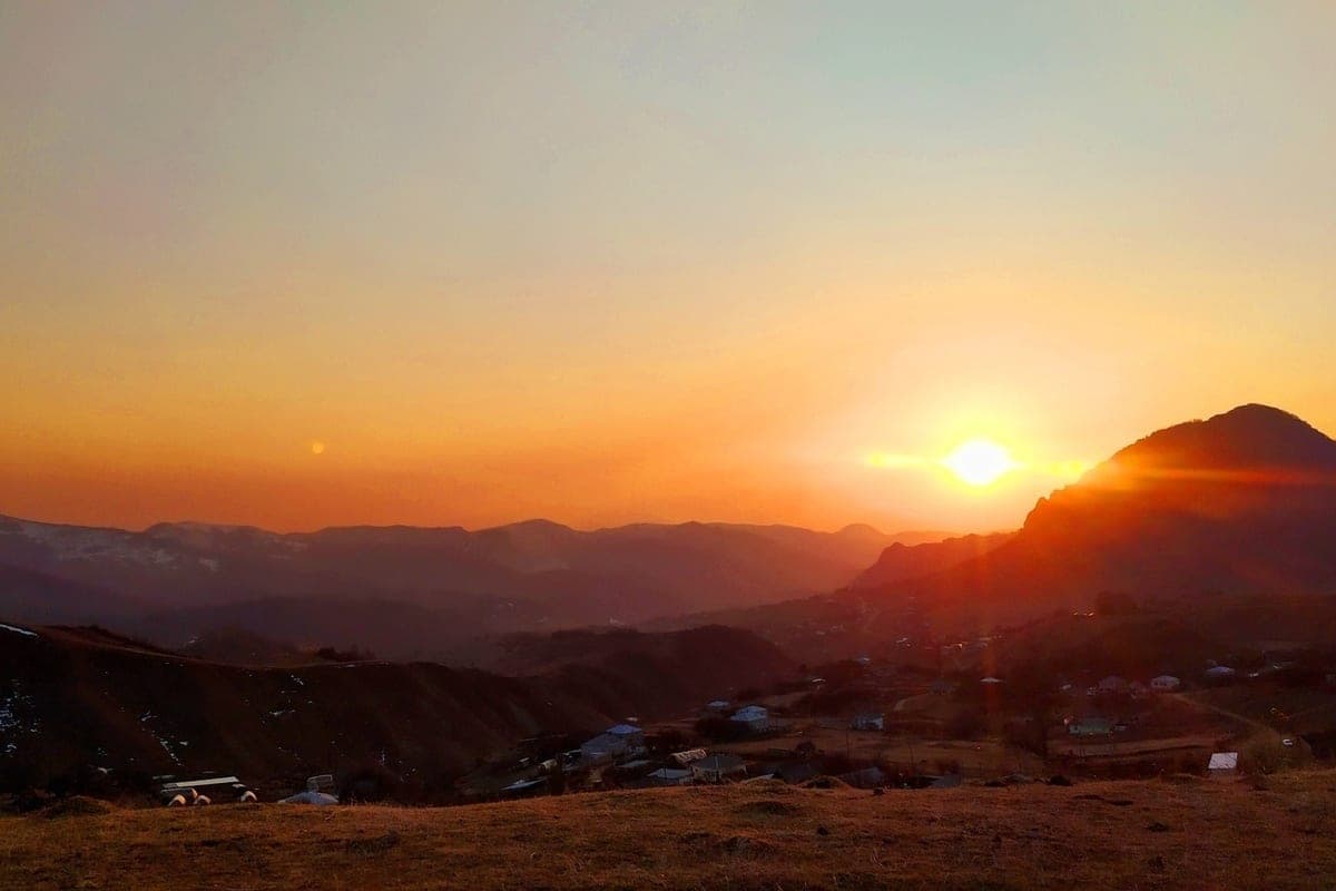 Social networks filled the frames of the flaming sunsets of “grandmother’s summer” at Kavminvods