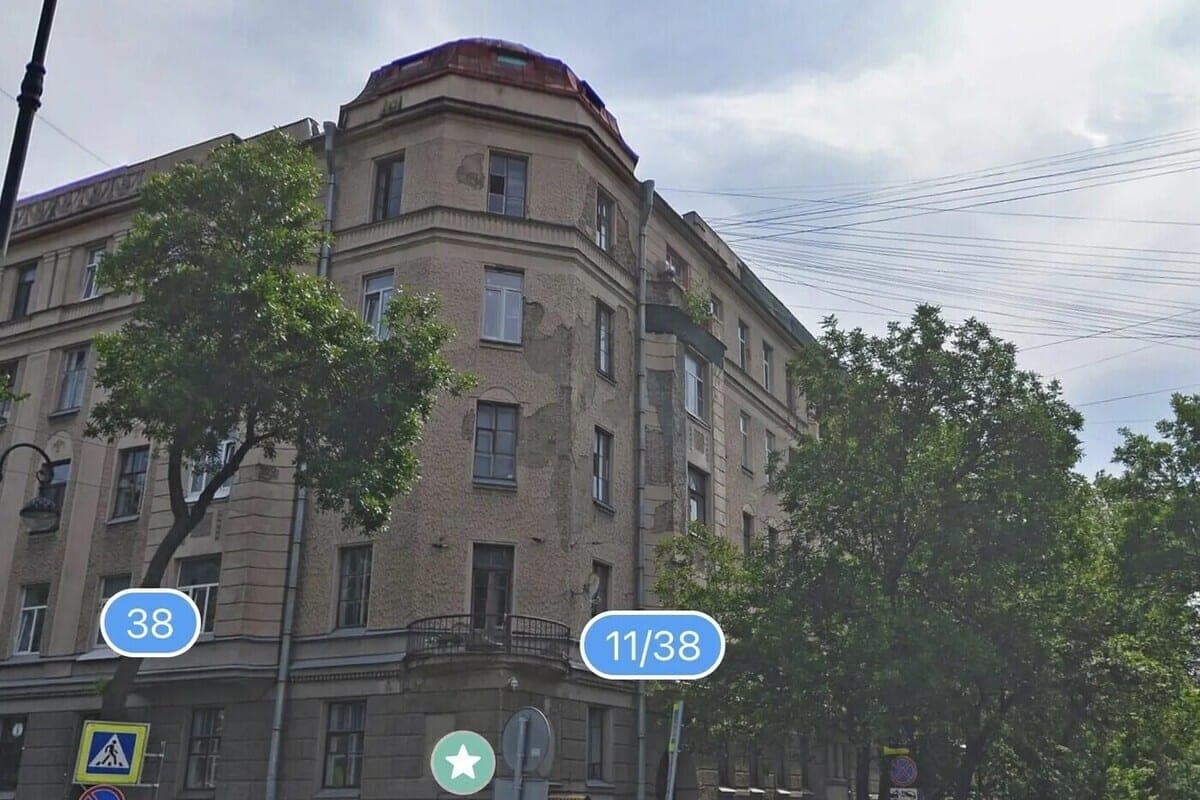 KGIOP señaló a la administración de la isla Vasilievsky sobre los problemas de la casa de apartamentos Dodonova