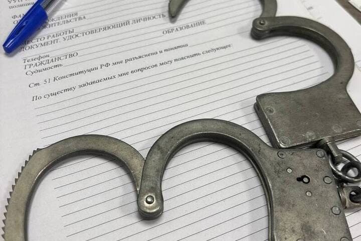Суд Бокситогорска может приговорить двух петербуржцев к 6 годам за попытку дачи взятки