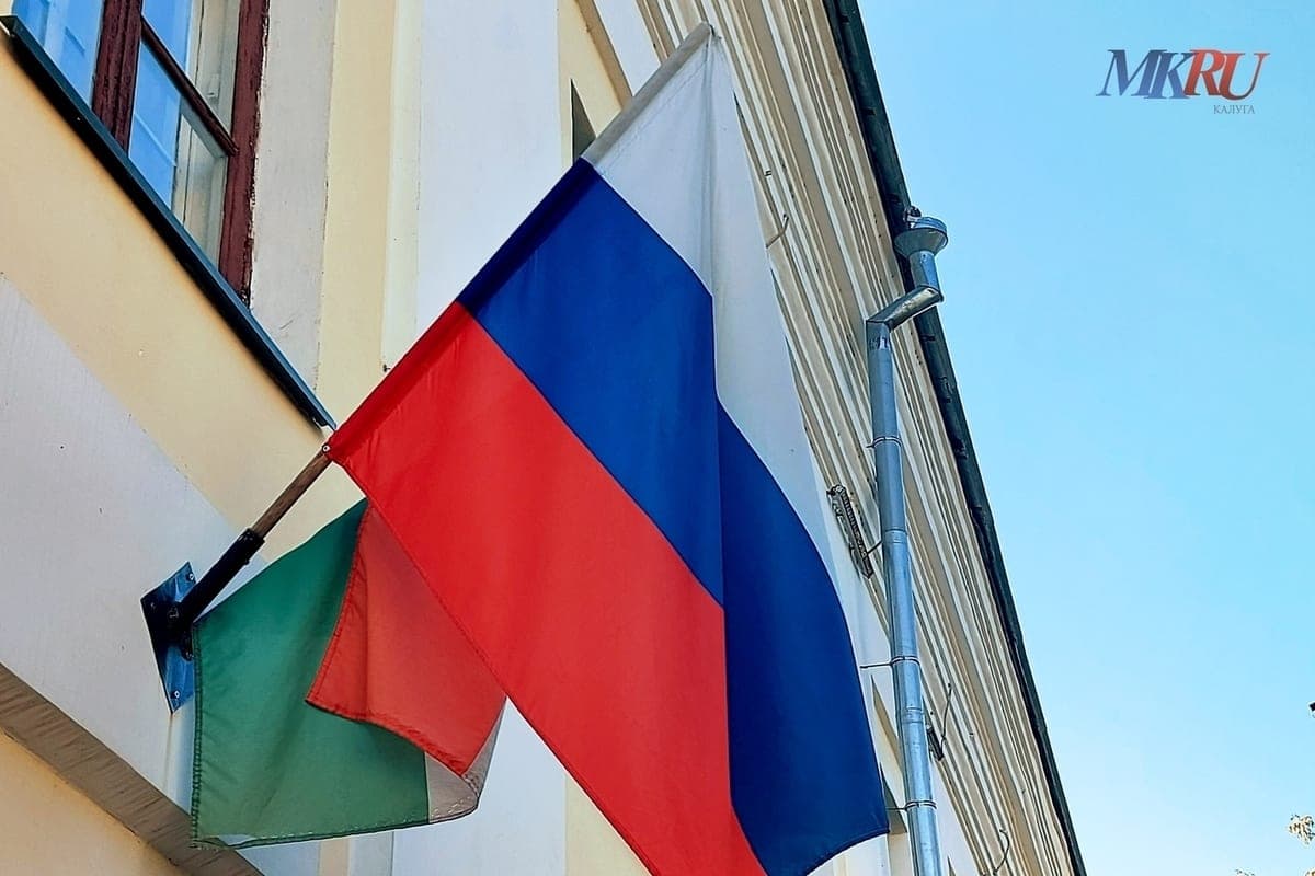 Калужских чиновников отметили за особые заслуги