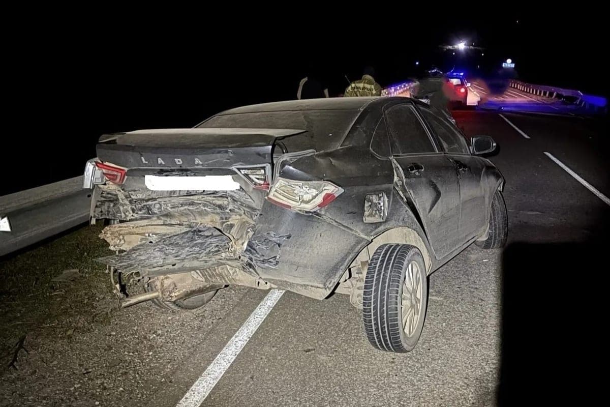 В Самарской области три человека пострадали в ДТП с двумя Lada Vesta