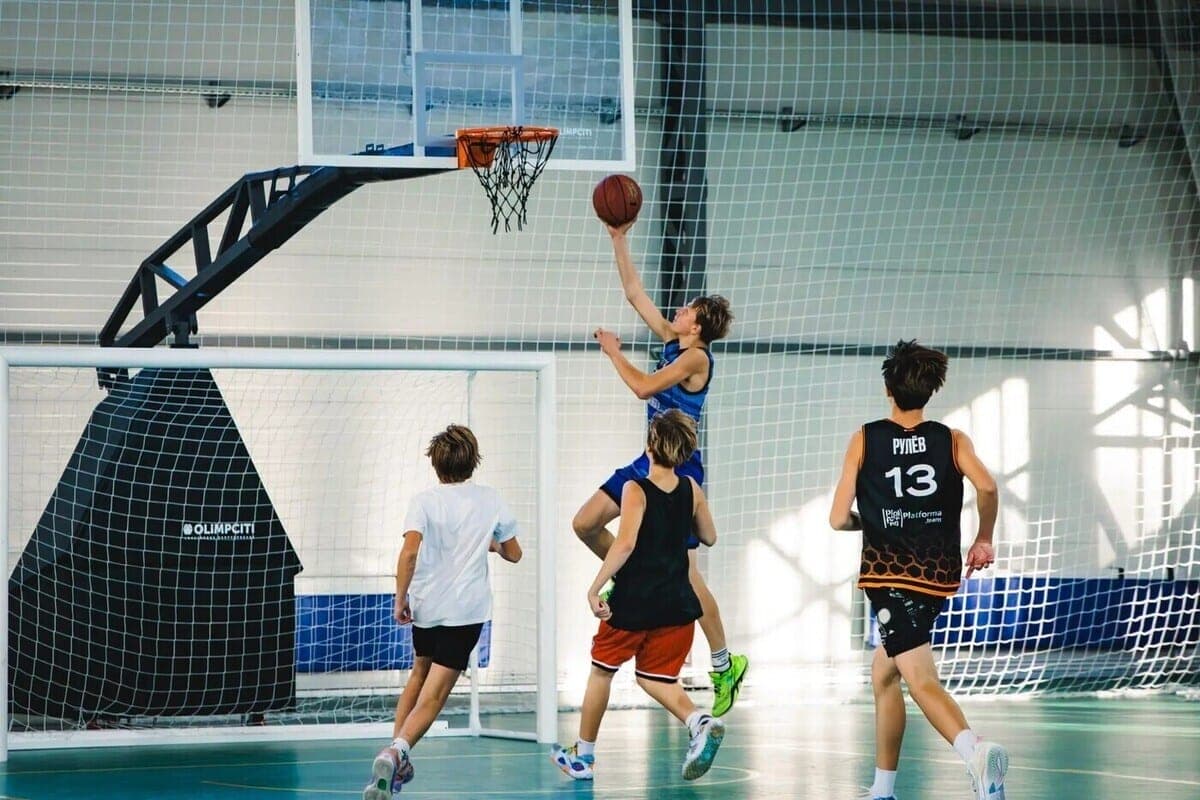 In Lipetsk built a universal gym for young basketball players