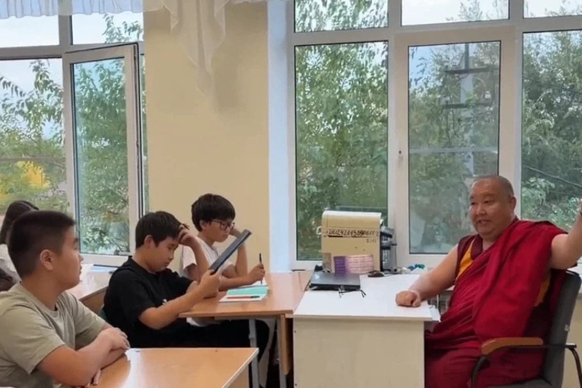 In the Buddhist school in Elista held a lesson about 10 evildoers
