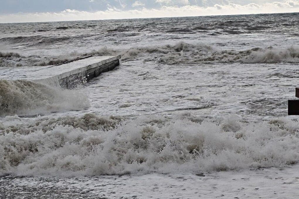 Storm cuts Baltic Spit off mainland