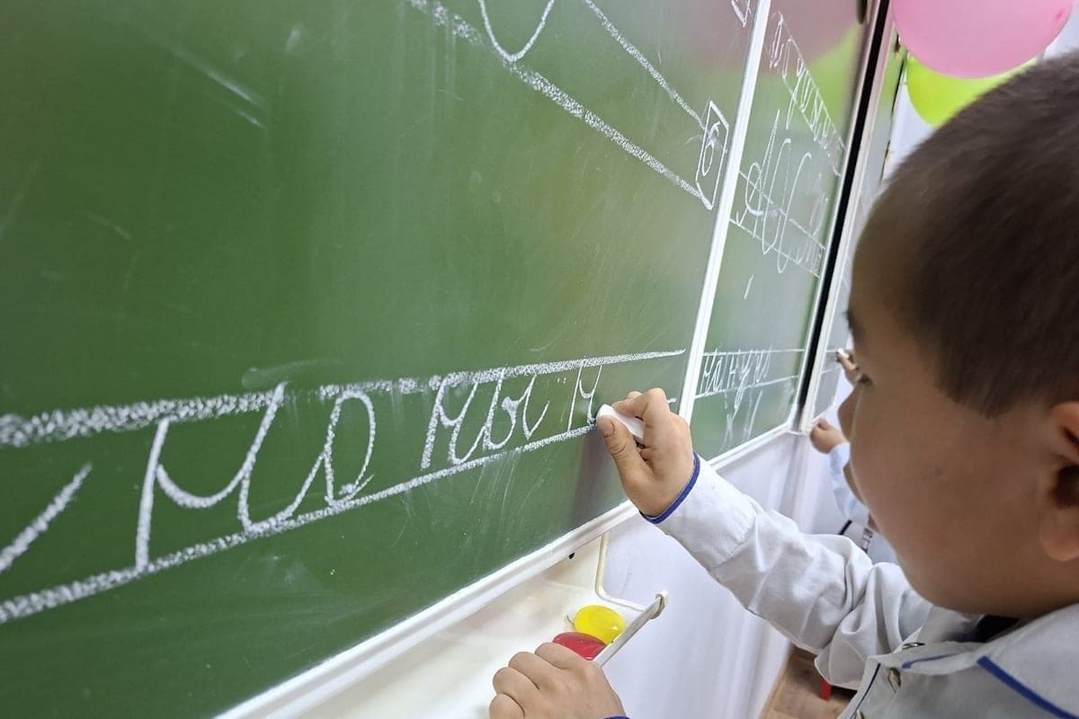 At the Haruta school, the parent meeting was held in the format of a knowledge review
