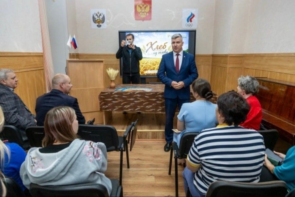 In the Smolensk school of the Olympic reserve held a master class “Bread – all the head”