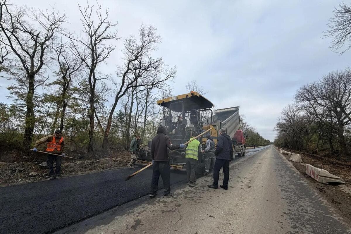 The leadership of the Volodar district assessed the stages of repair of the highway
