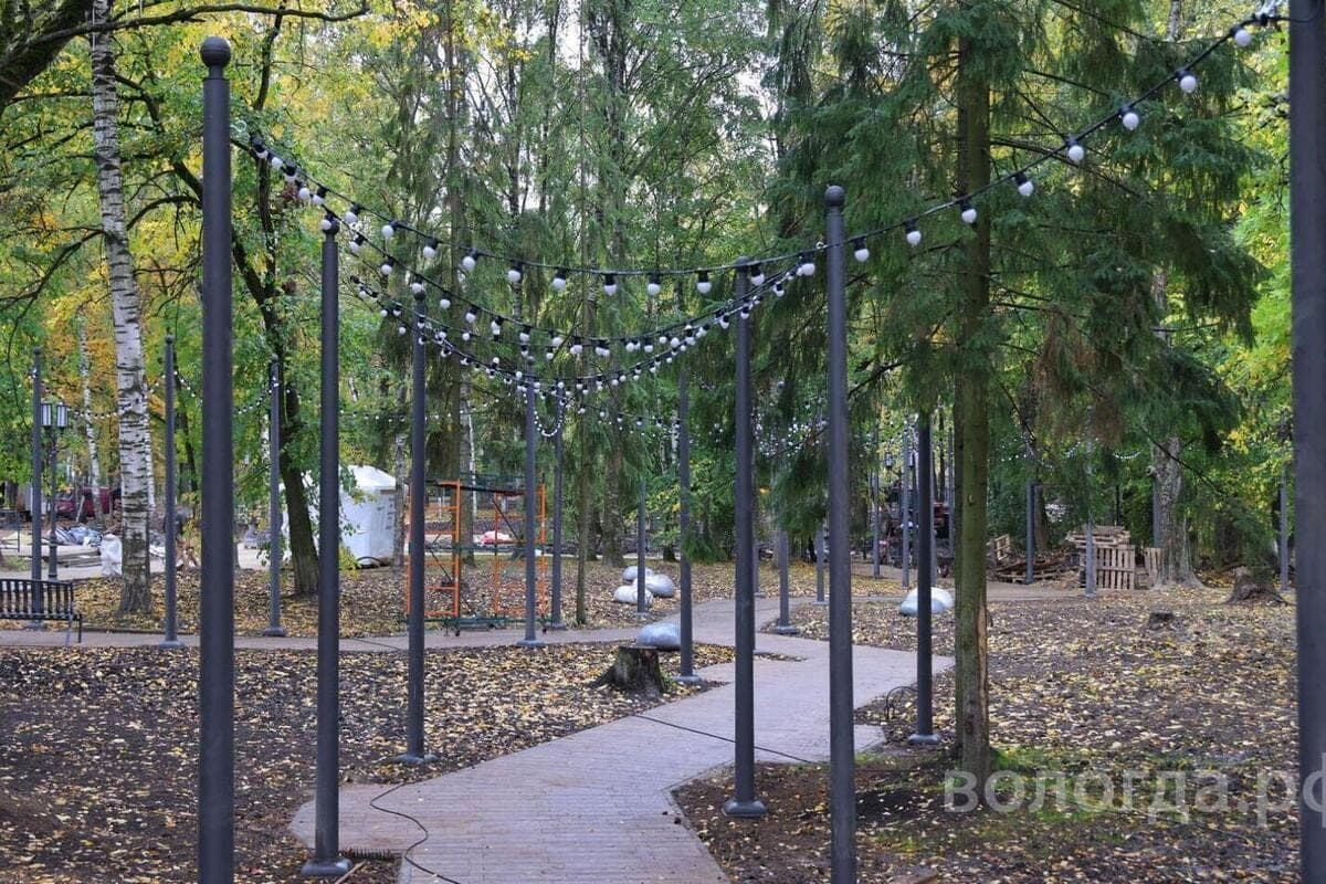 Кремлевский сад в Вологде готов на 70%