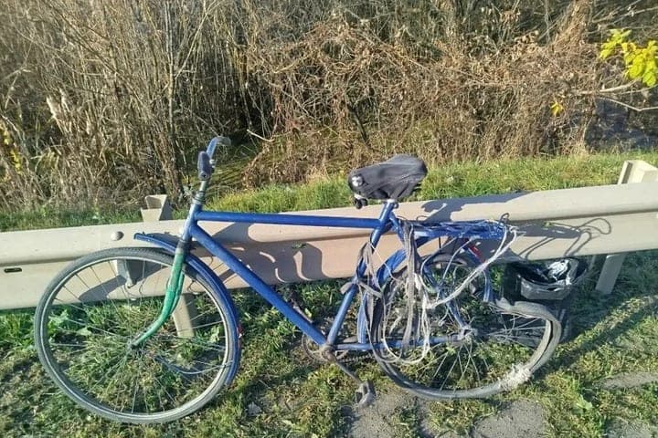 In the Uvarovsk district, the “seven” with a trailer “Treska” shot down a cyclist