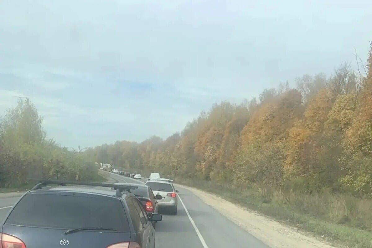 On the road towards Tula there was a traffic jam for 50 minutes