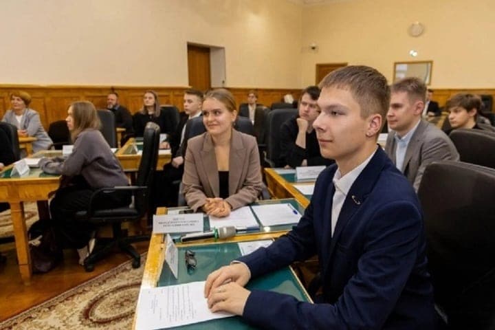 In Karelia, the renewed composition of the Youth Parliament began to work