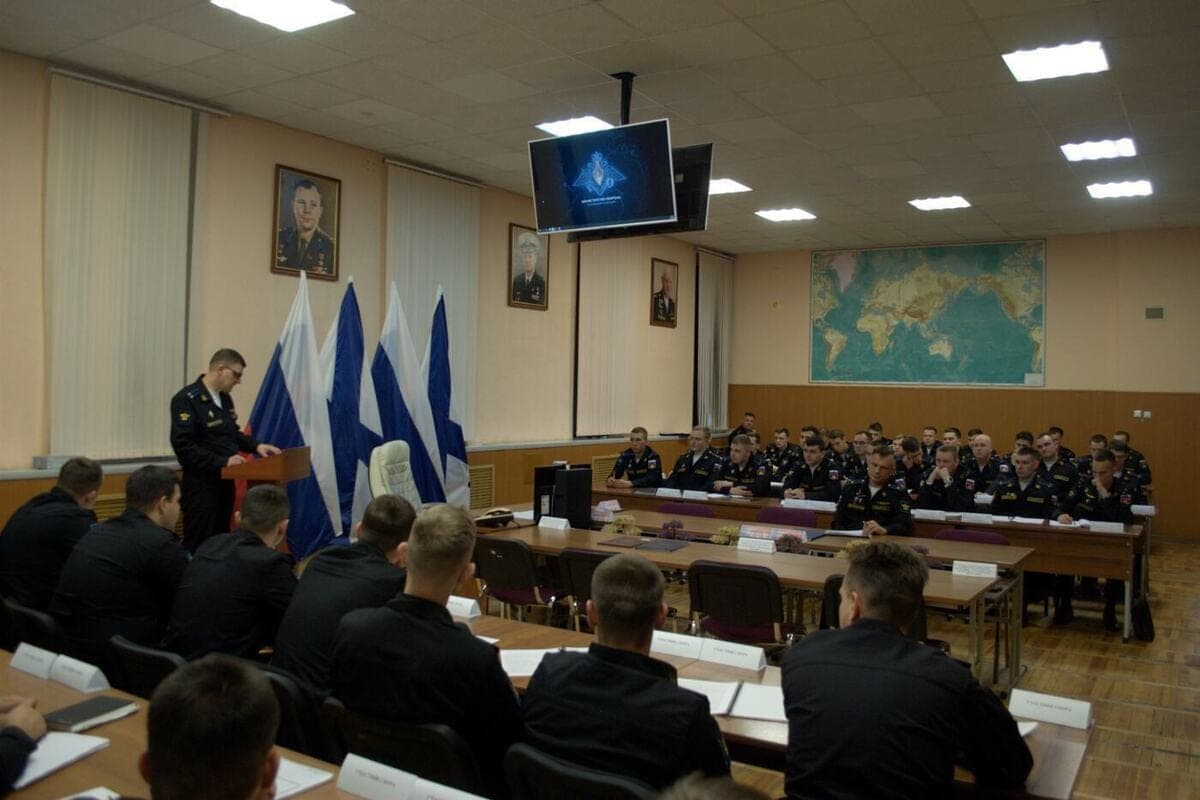 Young lieutenants gathered for exercises in the Northern Fleet