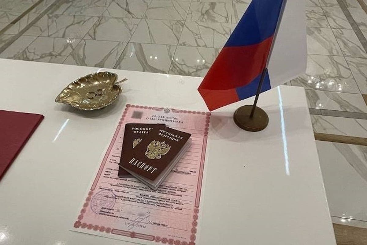 In Pomorie reminded that the stamps about marriage in the passport put at will