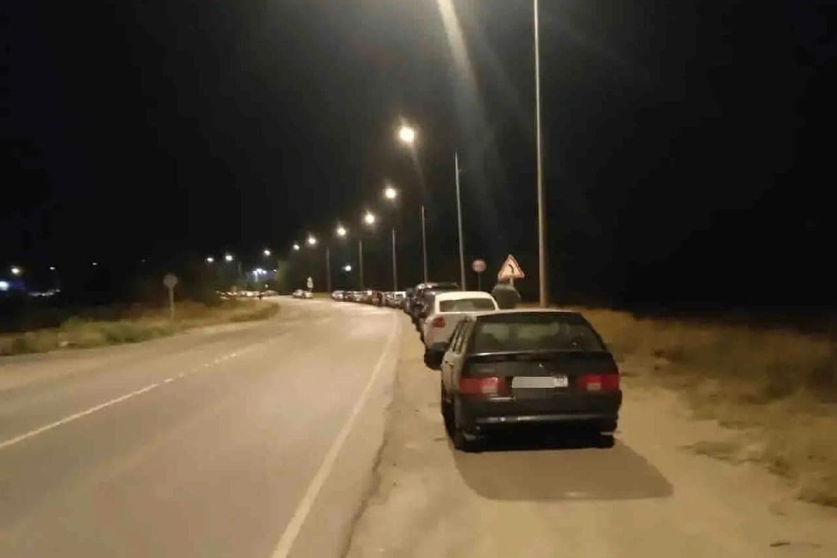 Refueling without rules: residents of the Astrakhan region told about the problems at the gas station