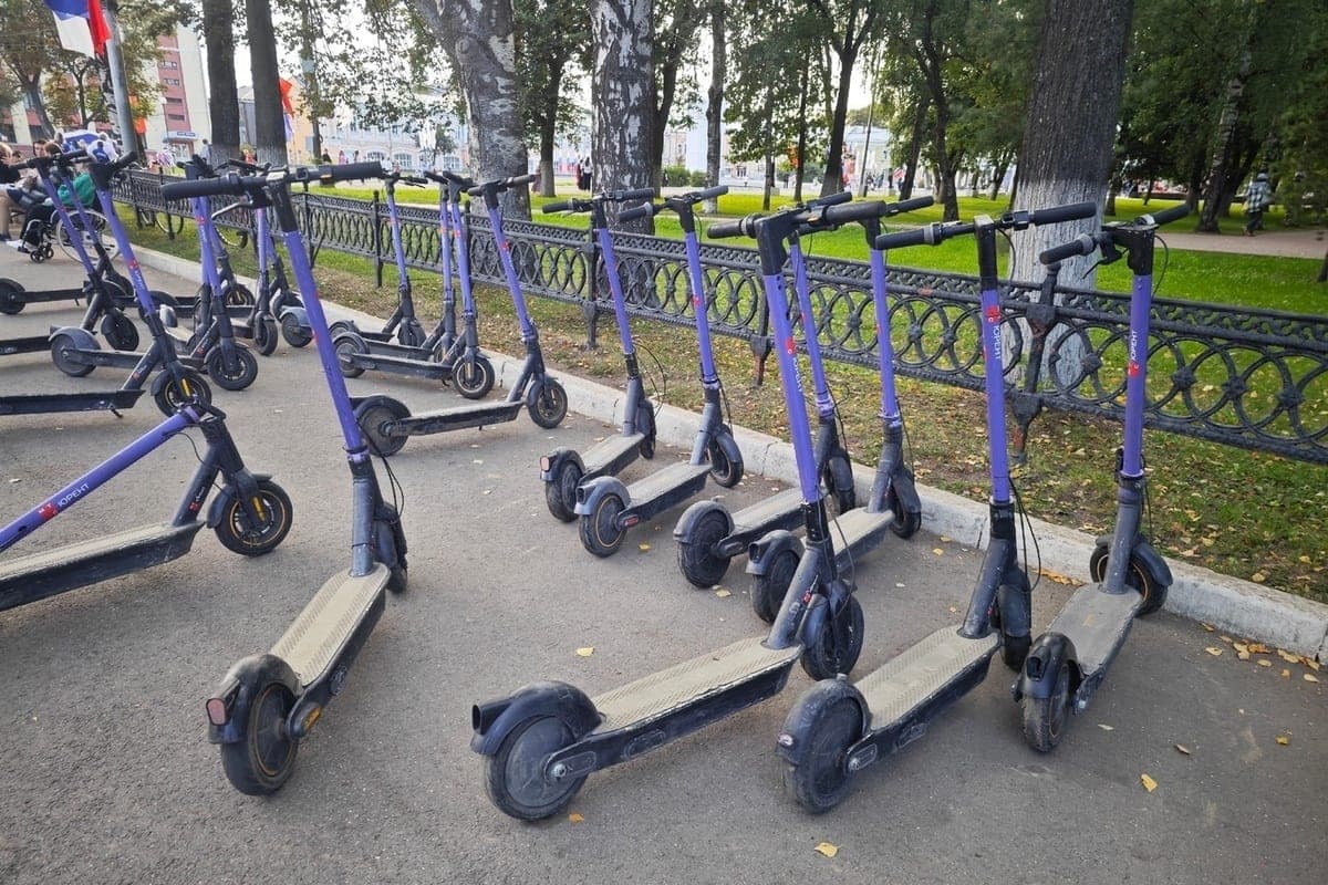 Doctors remind Vologda residents of the importance of compliance with traffic rules when driving on electric scooters