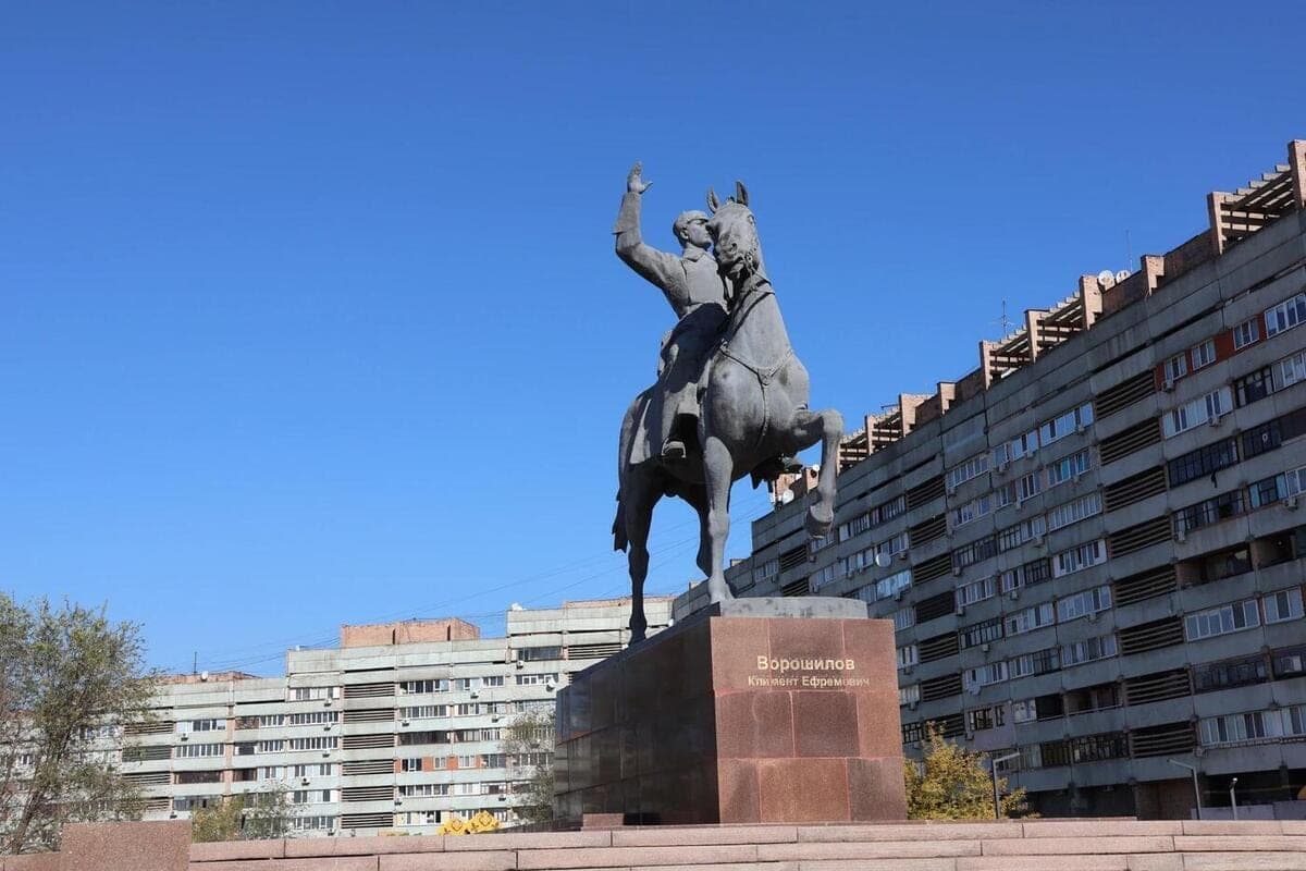 Voroshilov Square in the center of Luhansk got a new life