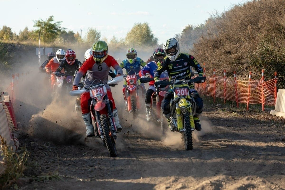 Dans le parc Kursk enduro "Terra" a identifié les plus forts coureurs de moto
