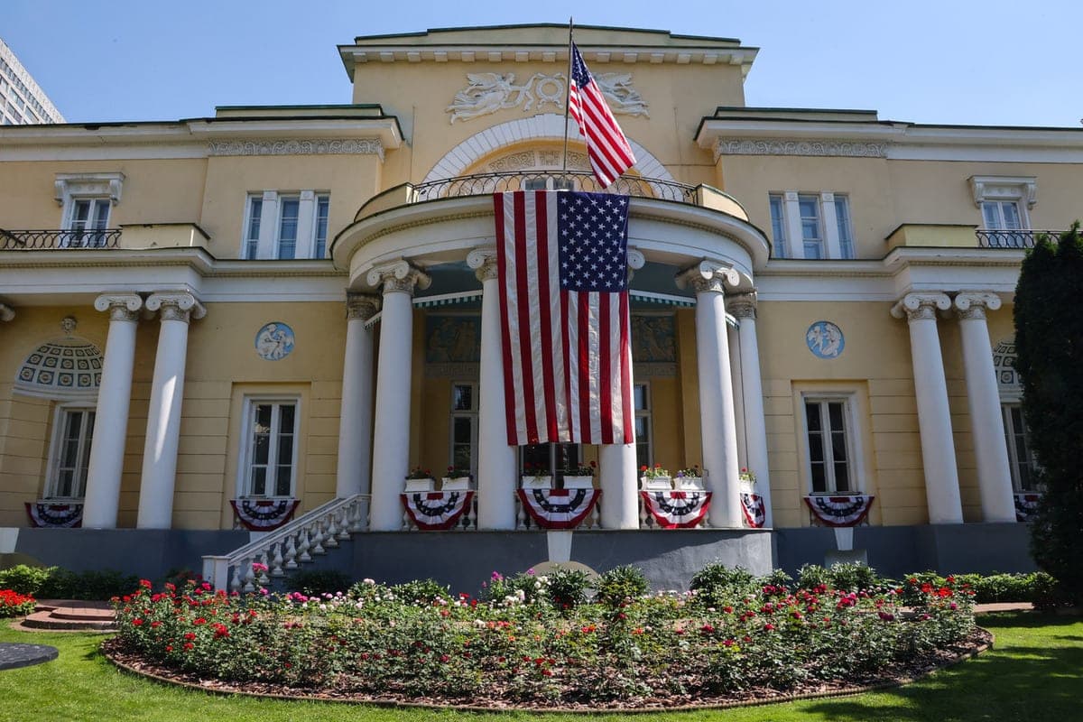 The American threatened Congressmen in the United States