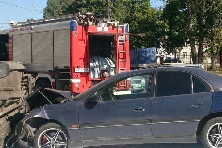 In Borisoglebsk bei einem Unfall abgestürzt zwei Autos: Es gibt Opfer