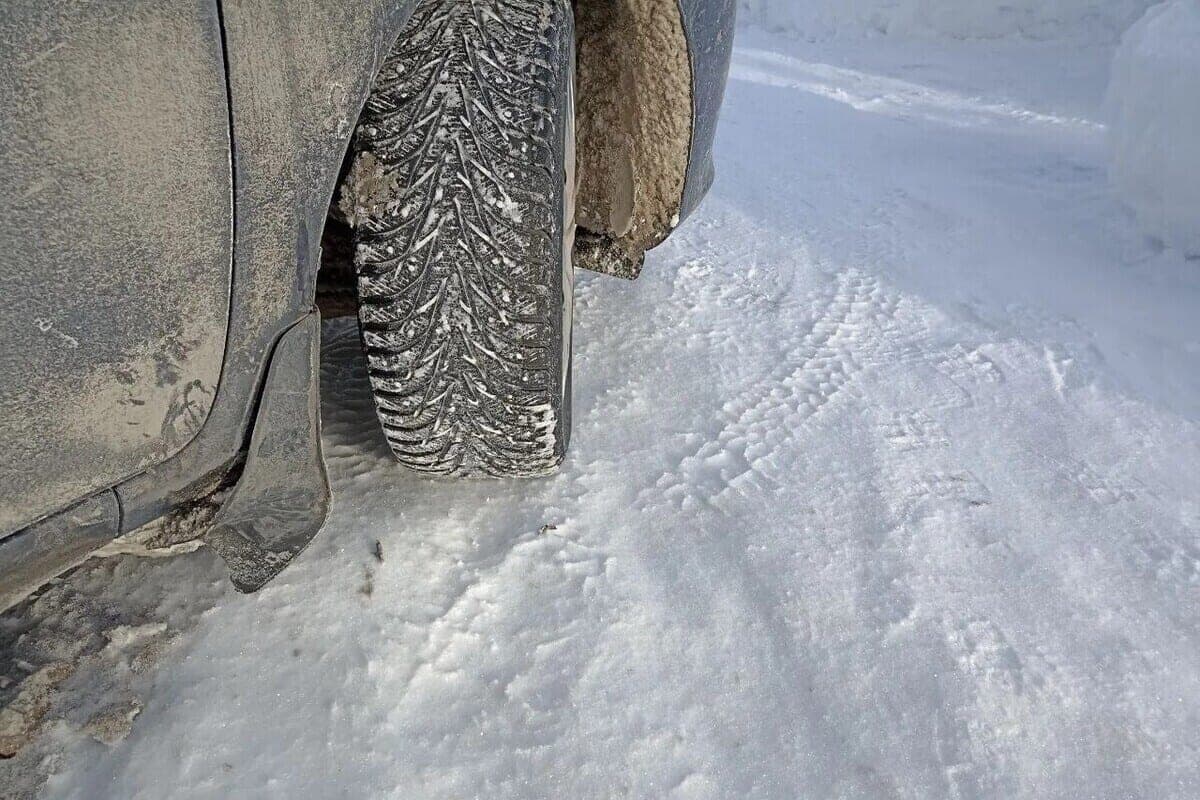 Due to possible snow on October 8, drivers were advised to change tires