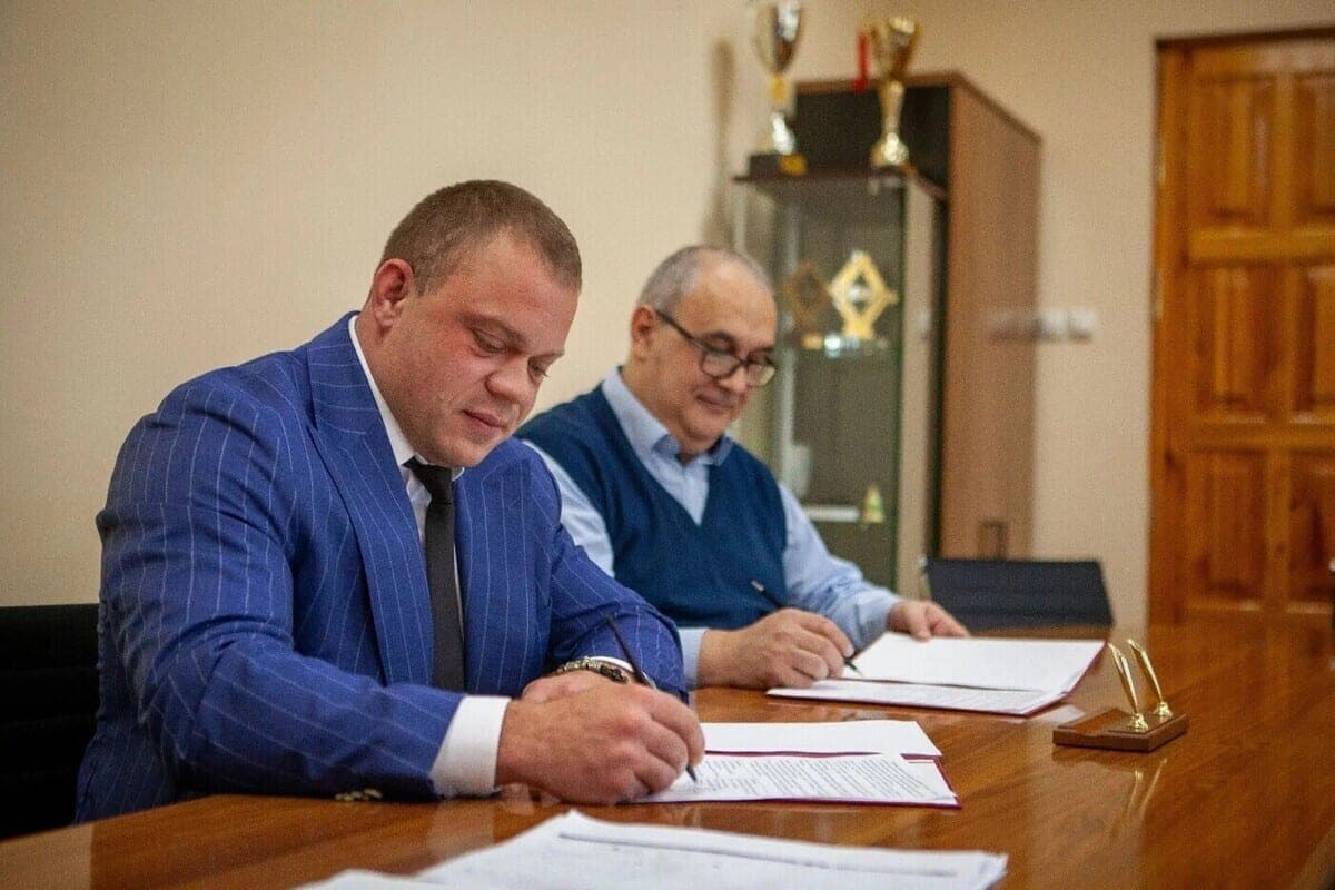 Chernykh habló del acuerdo con SAF-NEVA para apoyar proyectos sociales en Uzlova