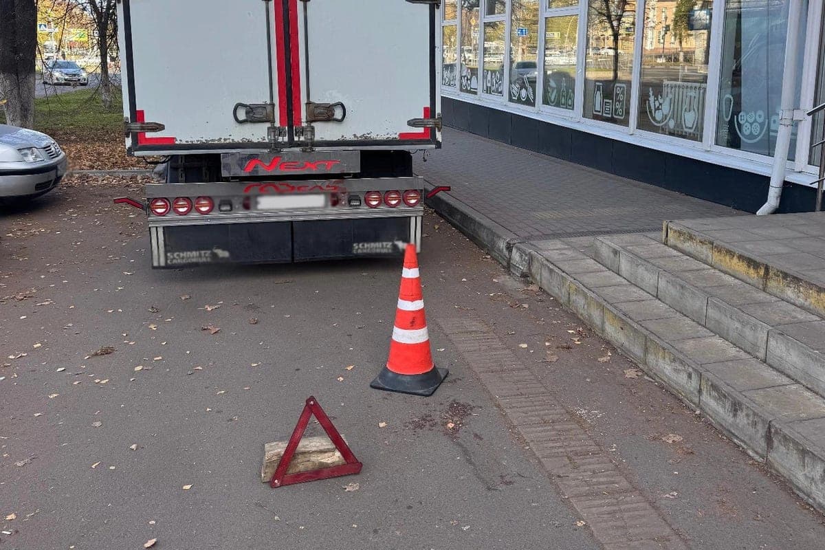 In Orel, a motorist while reversing shot down an 85-year-old pedestrian
