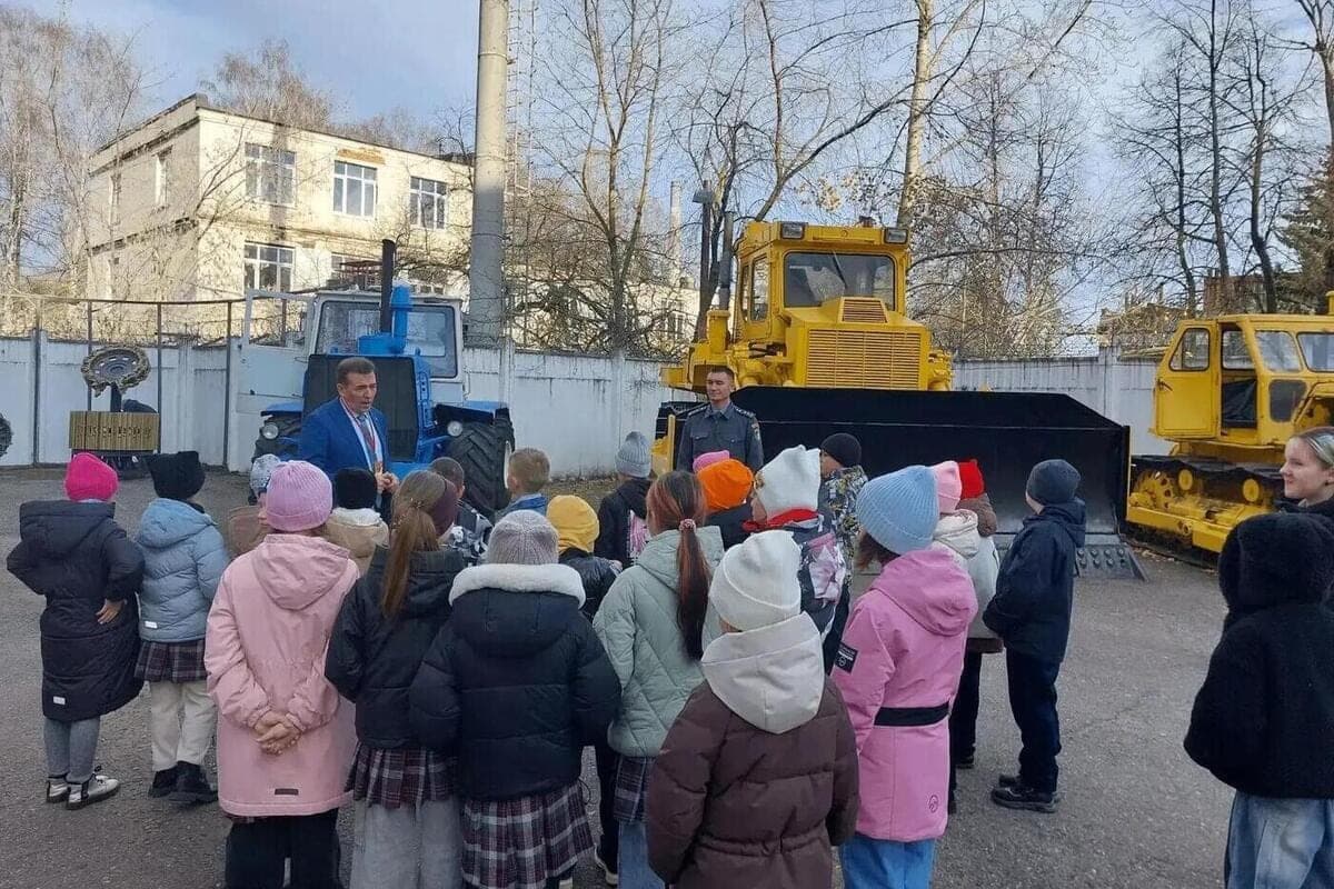 Школьникам Чебоксар показали, как работает Гостехнадзор