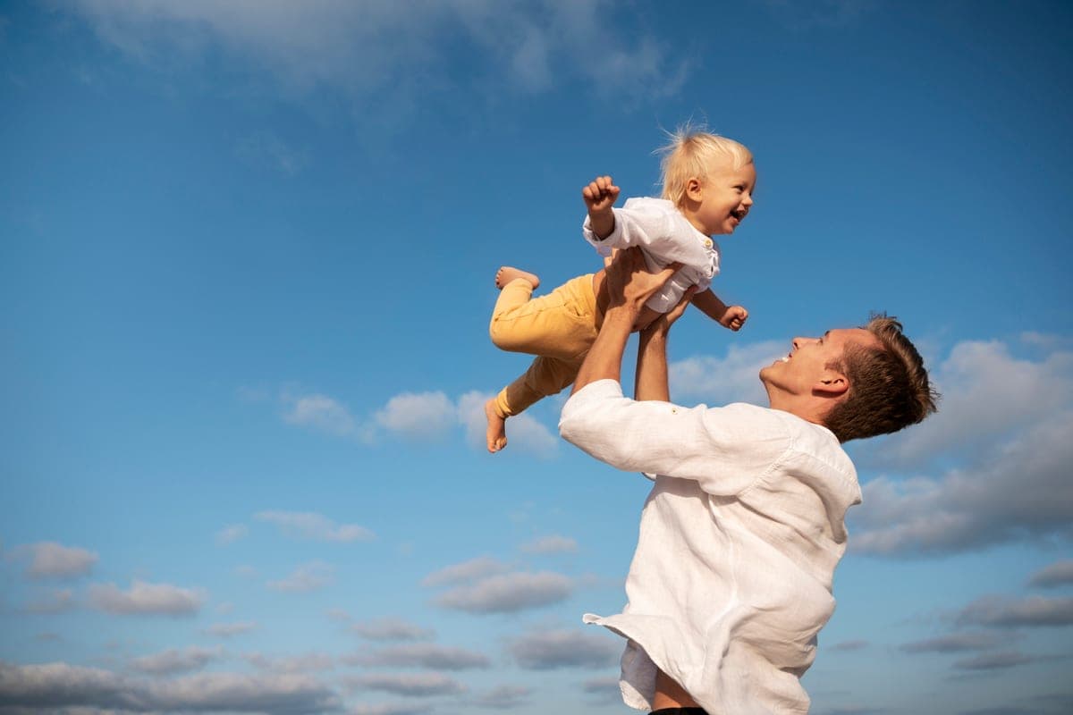“Thank you for the example and support”: a collection of congratulations for Father’s Day, October 18