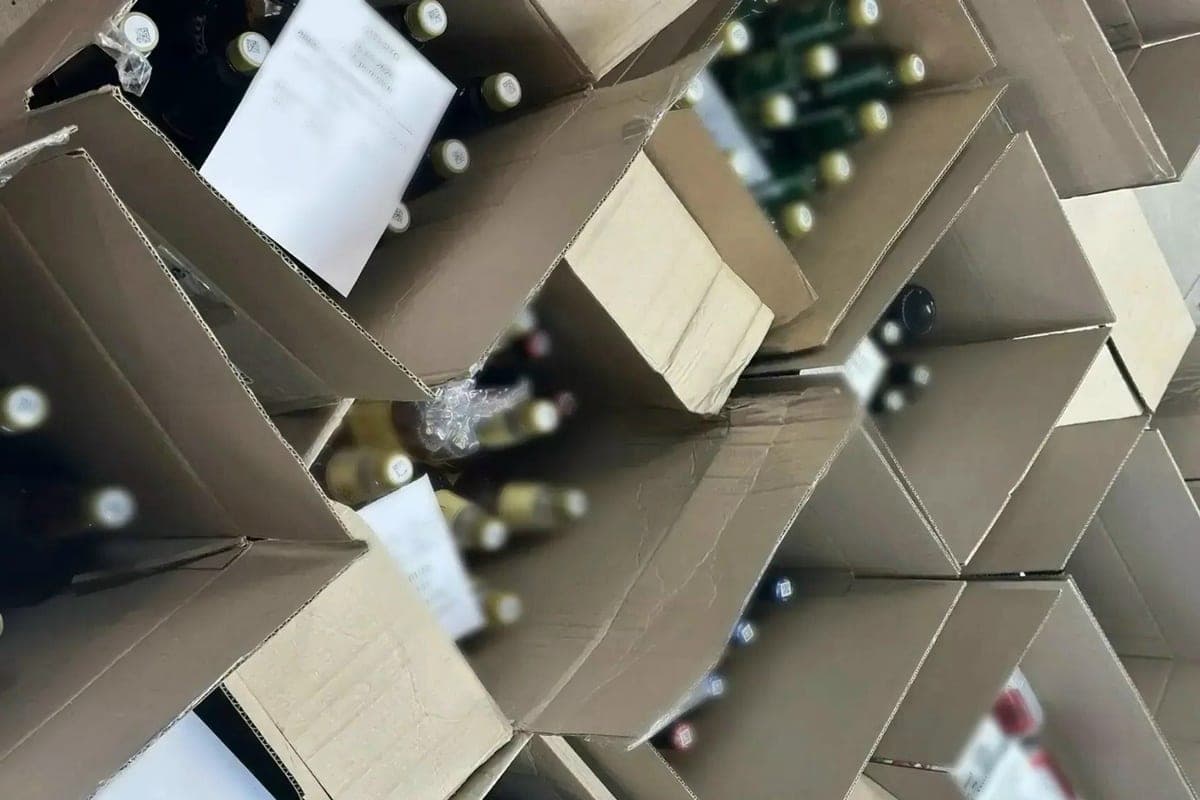 More than 1.1 thousand bottles of beer seized their store in Cherepovets