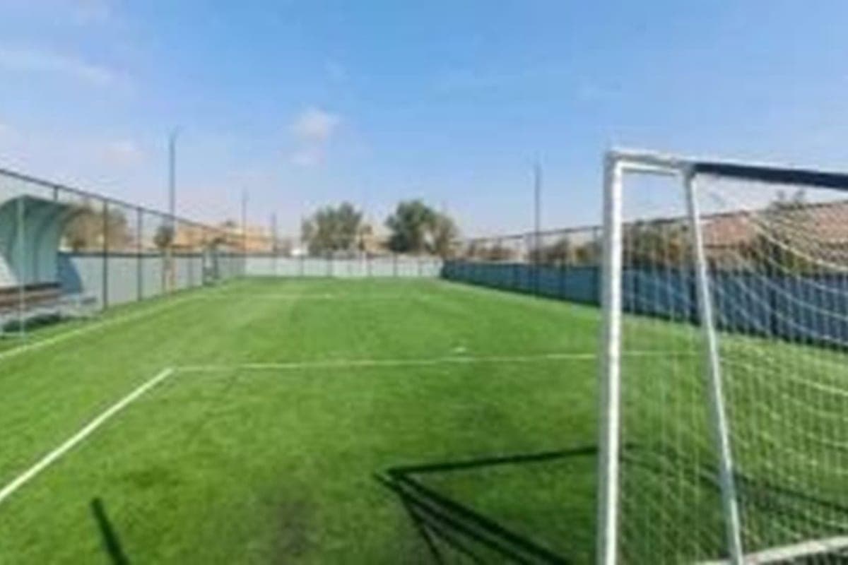 Ein Fußballfeld wurde im regionalen Zentrum von Kalmückien repariert