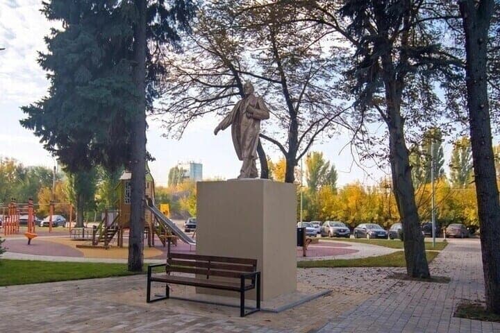 In Voronezh for the holidays washed Lenin