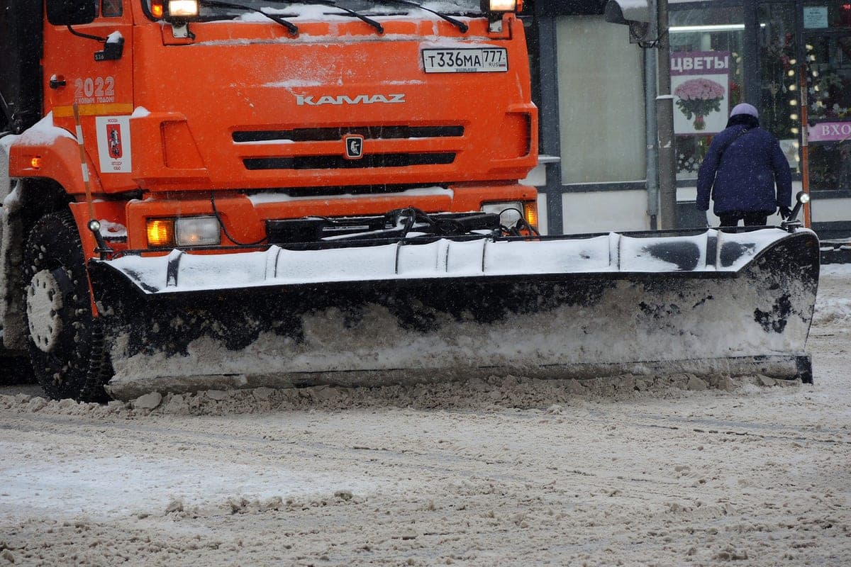 Snow has caused restrictions on the highway in the Russian region