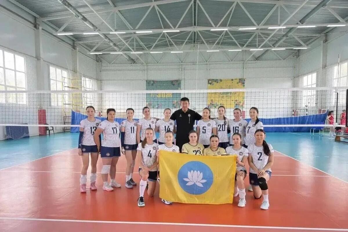 Волейболистки Калмыкии лидируют в групповом туре чемпионата