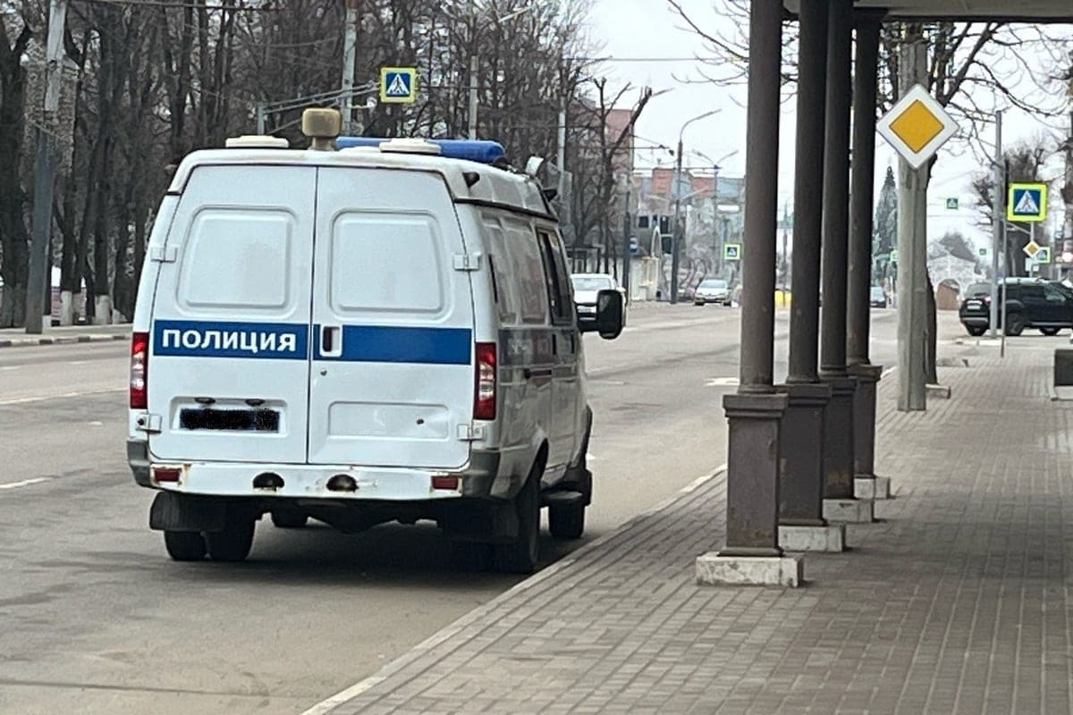 Житель Макеевки из-за личной неприязни бросил два самодельных взрывных устройства во двор соседей
