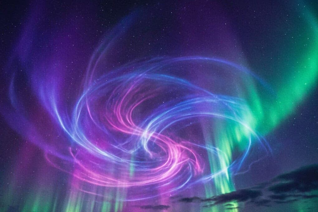 A weak magnetic storm is approaching the Earth: weather-dependents are advised to be careful