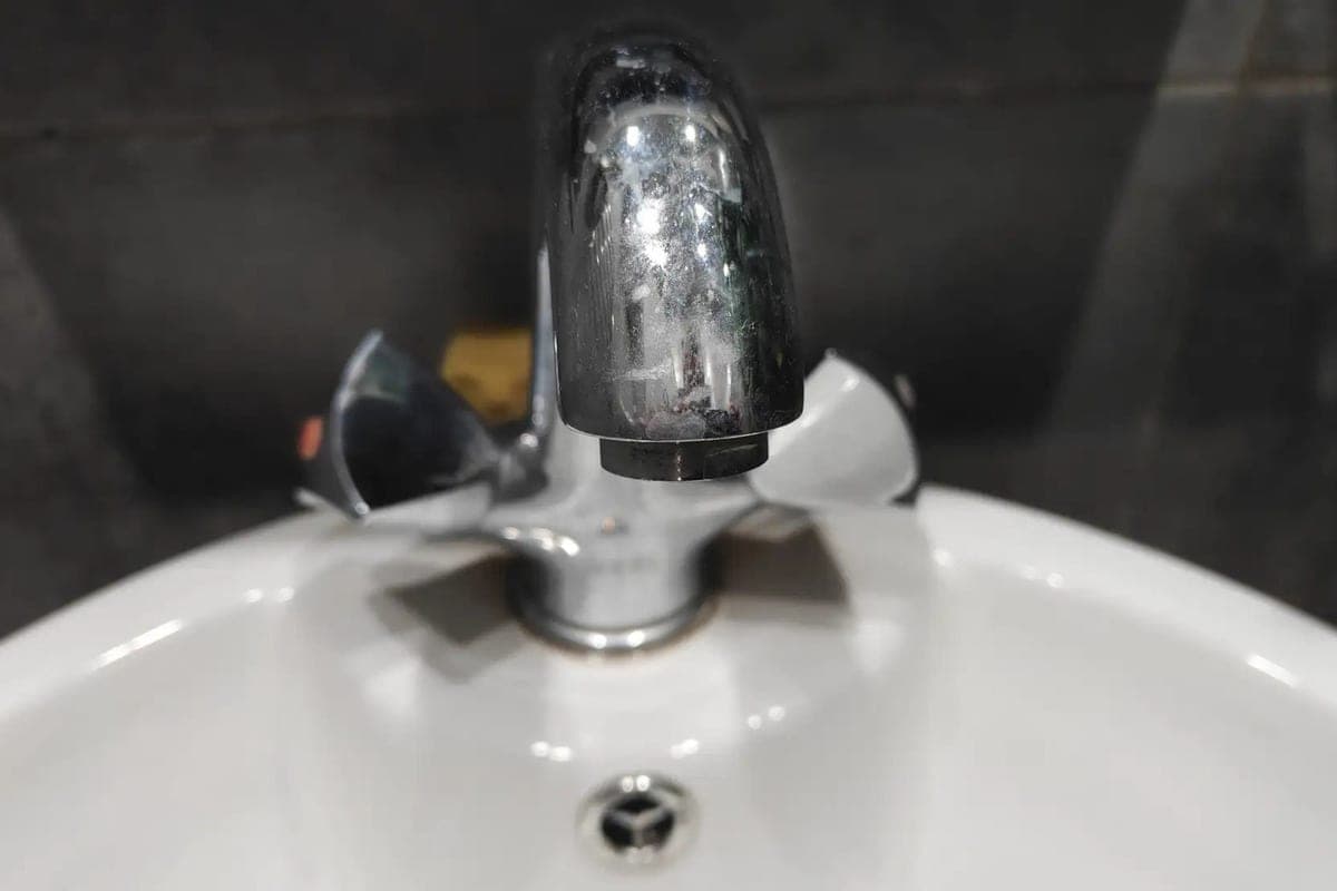 In Nesterov on October 21 before lunch will turn off cold water