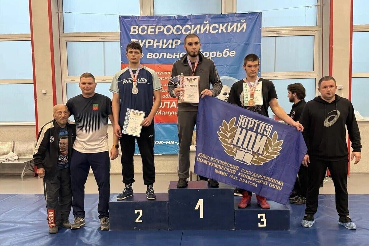 A student of MelSU took silver at the all-Russian wrestling tournament