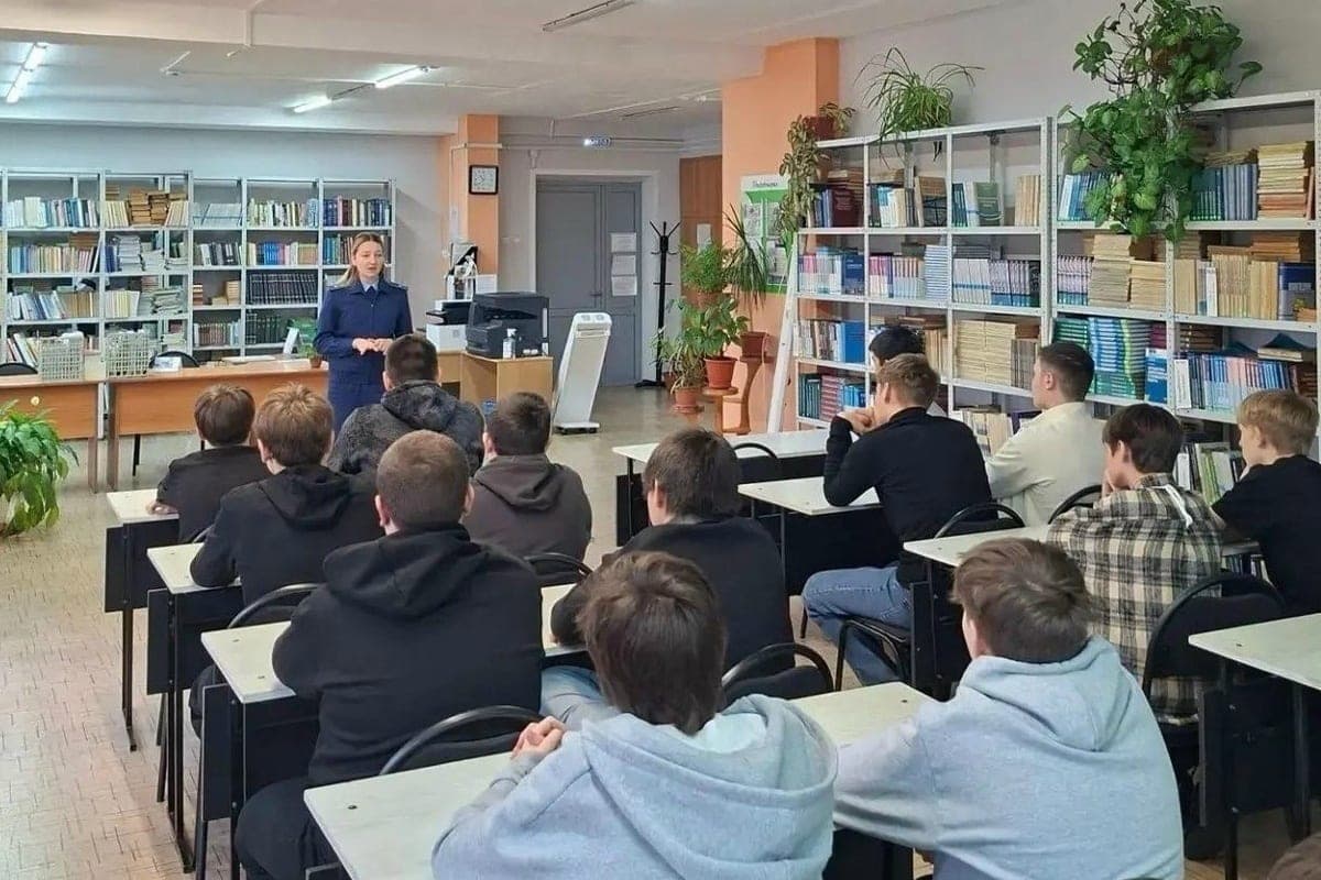 Students of Sayanogorsk explained the threat of extremism and fraud