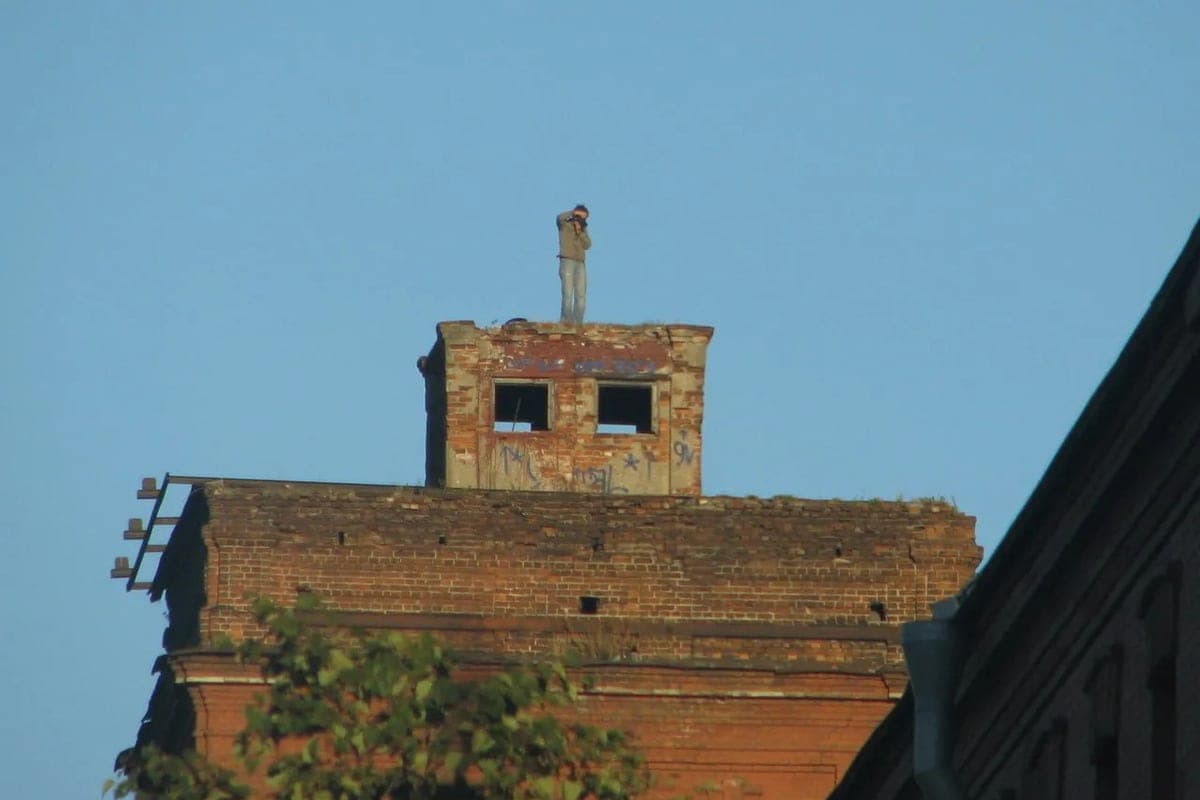Roofs of buildings in ten districts of Leningrad region will be repaired for 128 million